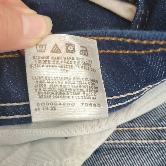 NEW Wrangler Classic Denim Jeans with Factory Irregular Coloring size 44 Waist - Picture 9 of 9